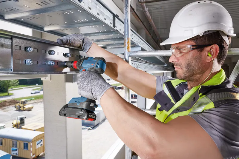 Cordless Impact Driver/Wrench GDX 18V-200 Professional